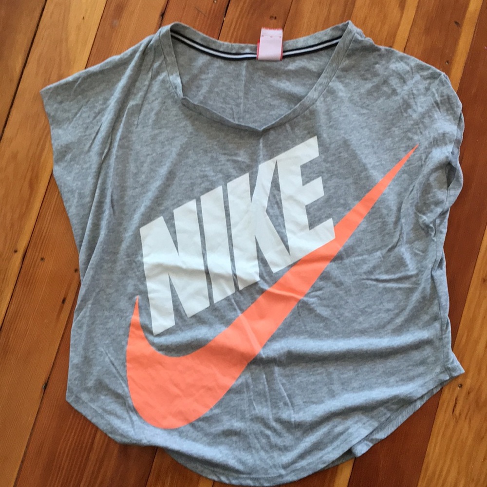 Nike T-shirt
